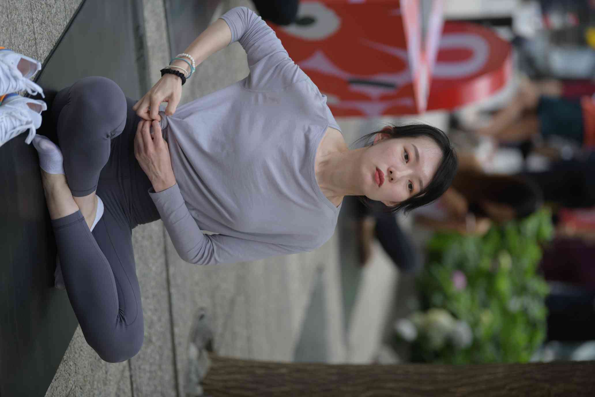 图片[4]-做瑜伽的小女人【75P】04023-漫镜吧