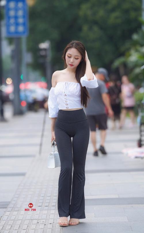 身材非常哇塞的瑜伽裤女孩  J1333 521P6V-21.6GB-漫镜吧