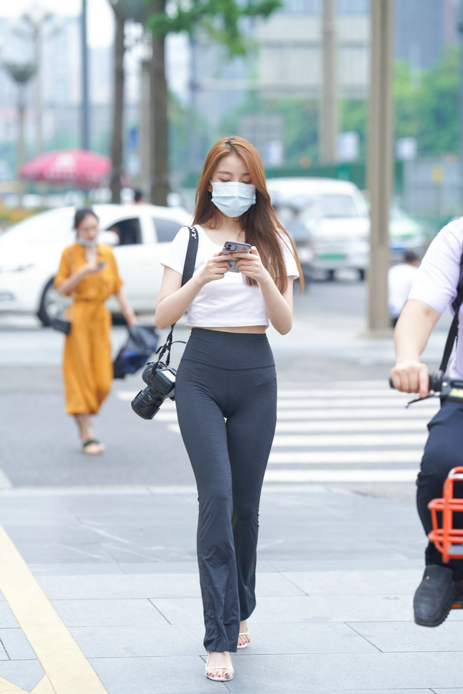图片[3]-玩单反机的瑜伽裤女孩  J1270 498P5V-28.6GB-漫镜吧