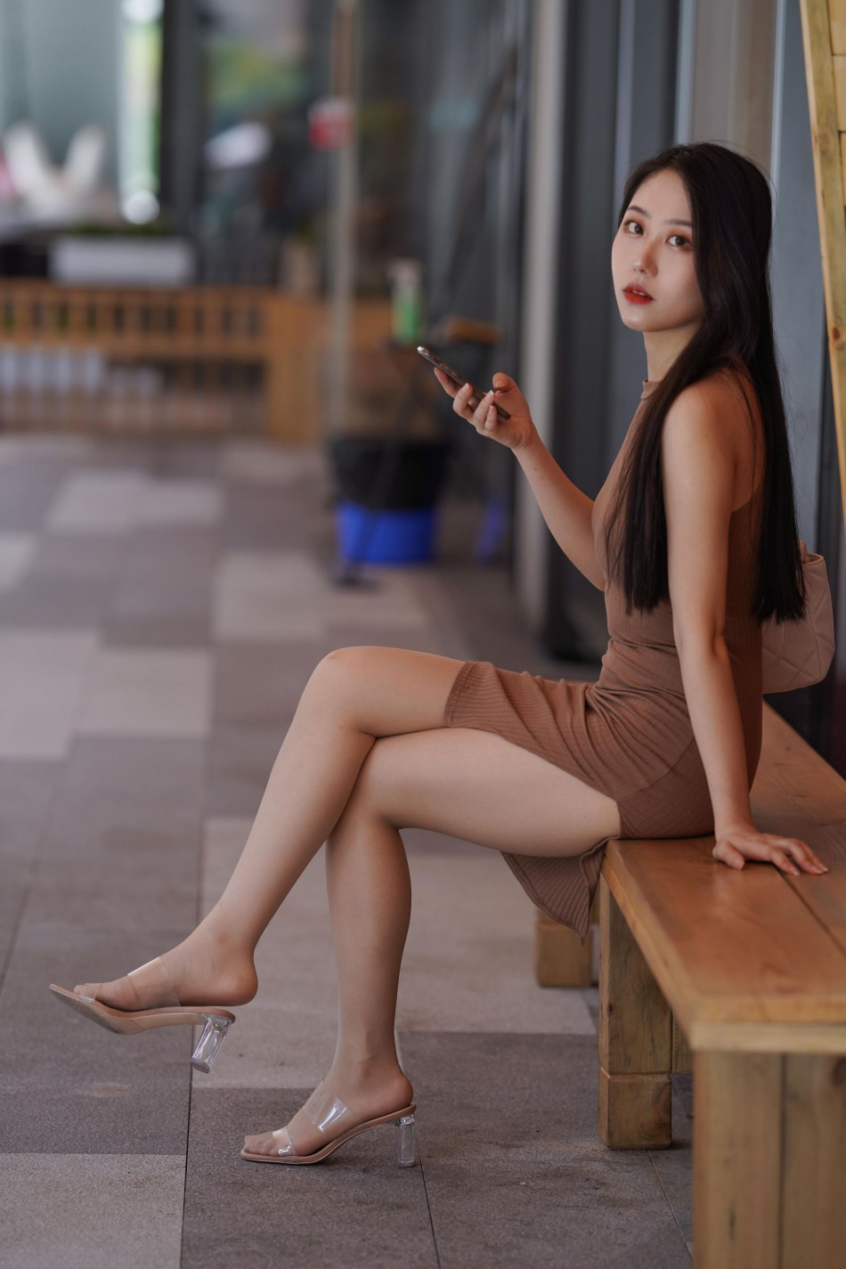 图片[5]-超有女人味的姑娘短裙逛街【400P】00049-漫镜吧