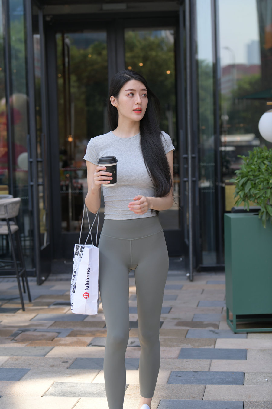 图片[4]-在外面逛街的瑜伽裤女孩J2240 449P1V-16.7GB-漫镜吧