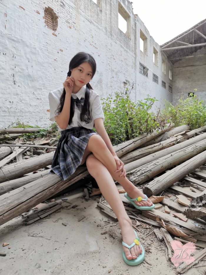 可爱的百褶裙双马尾女孩【167P】20029-漫镜吧