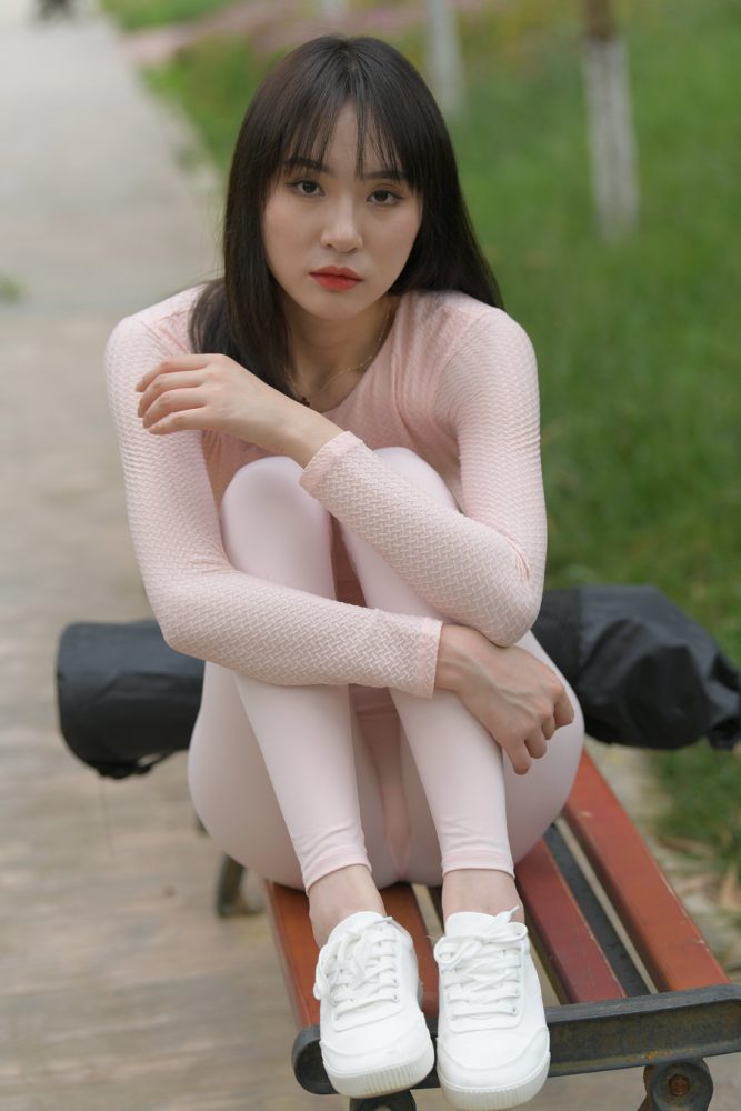 粉粉的瑜伽裤女孩太可爱了 J2090 854P1V-30.4GB-漫镜吧