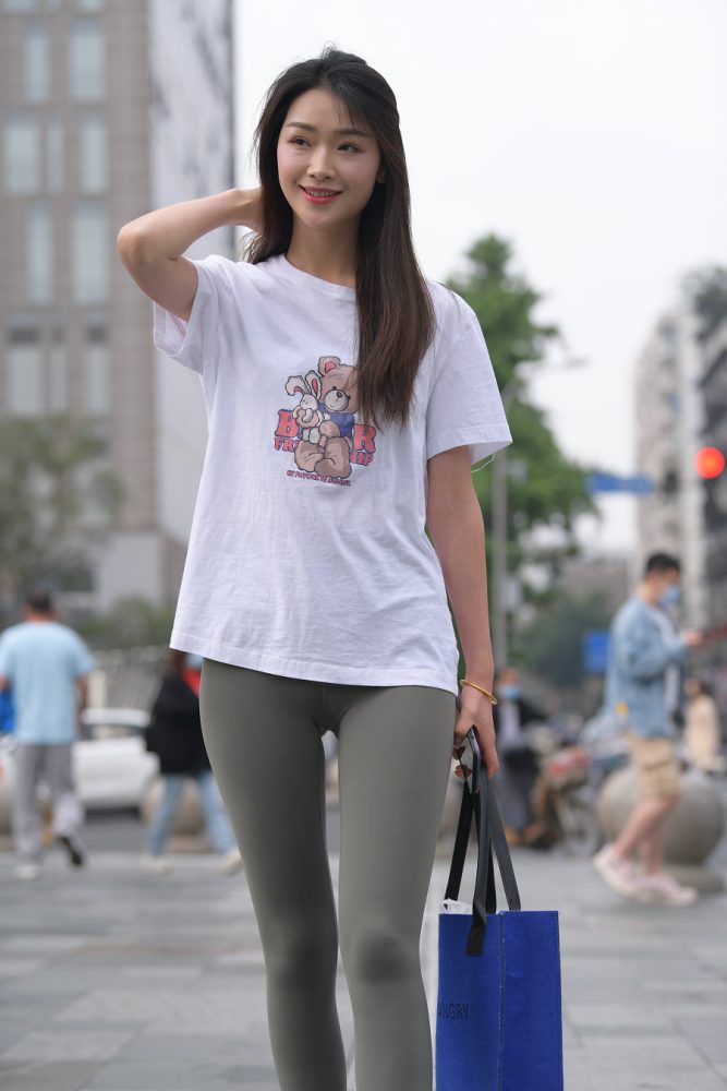 一身休闲装的瑜伽裤女孩J2961 709P1V-24.1GB-漫镜吧