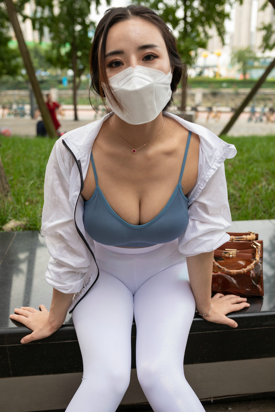 白色瑜伽裤女孩很漂亮 J1518 856P4V-30.0GB-漫镜吧