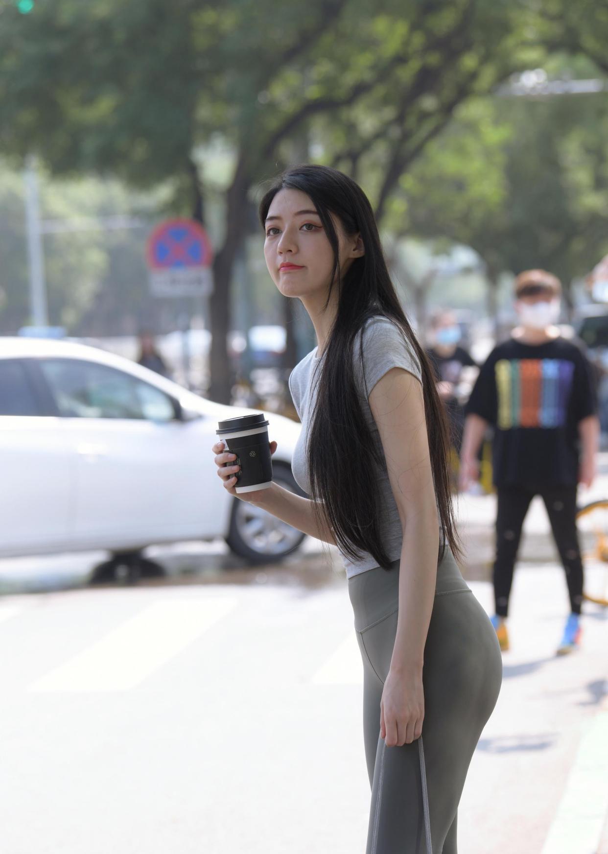 图片[3]-在外面逛街的瑜伽裤女孩J2240 449P1V-16.7GB-漫镜吧