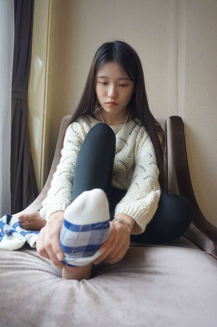 图片[5]-眼神很清澈的赤脚女孩【59P】20020-漫镜吧