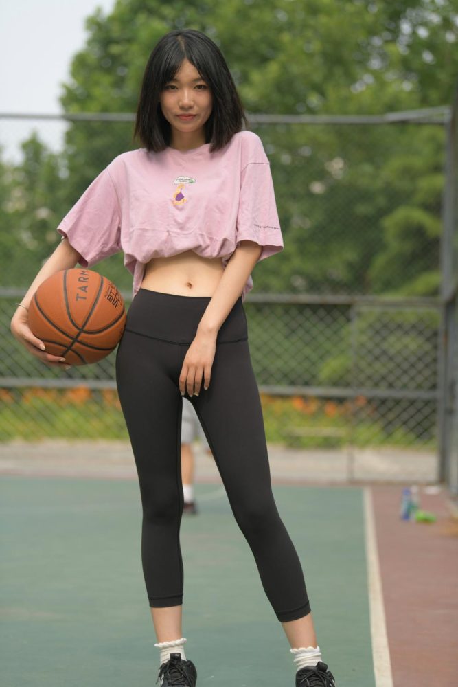 图片[4]-穿瑜伽裤打篮球的大三女孩J2198 463P1V-18.6GB-漫镜吧