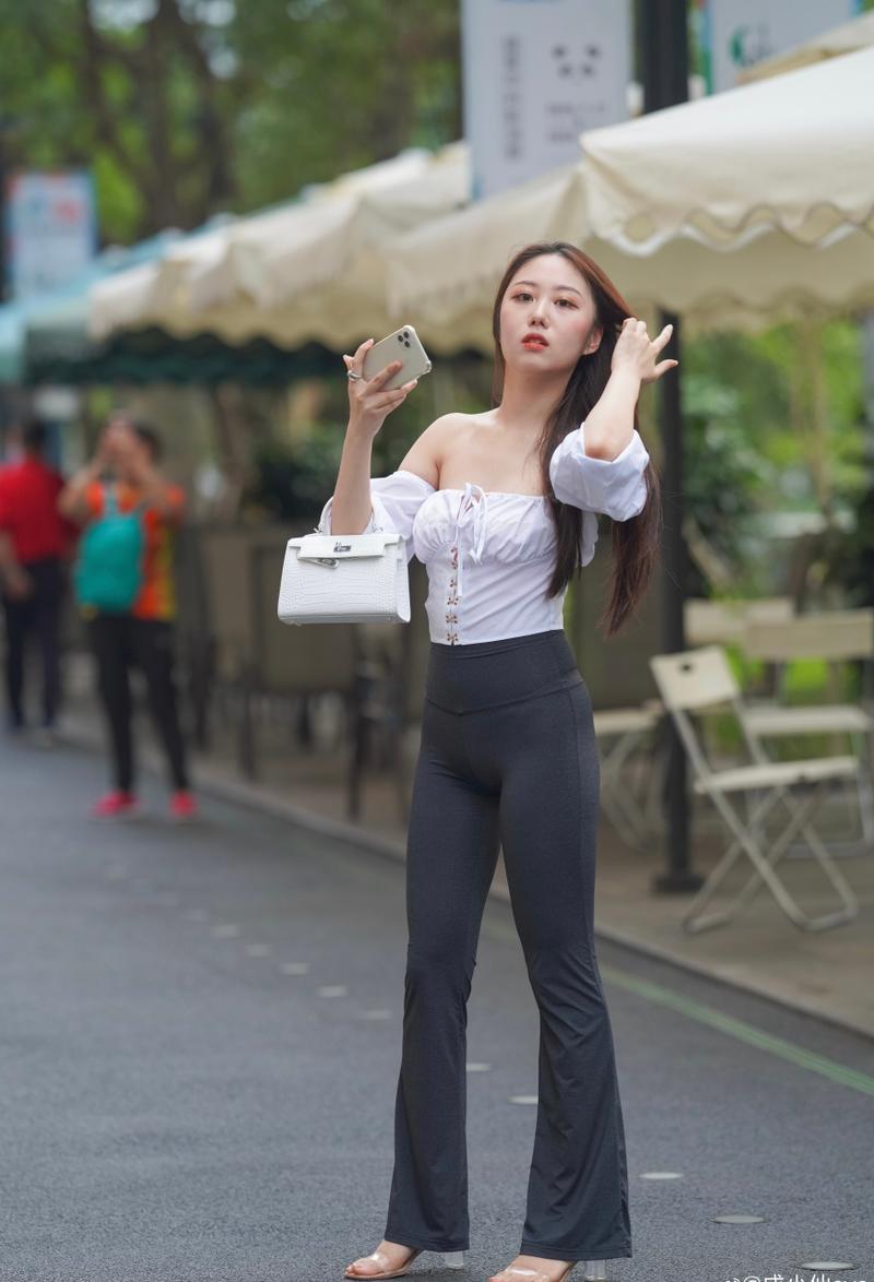 图片[2]-身材非常哇塞的瑜伽裤女孩  J1333 521P6V-21.6GB-漫镜吧