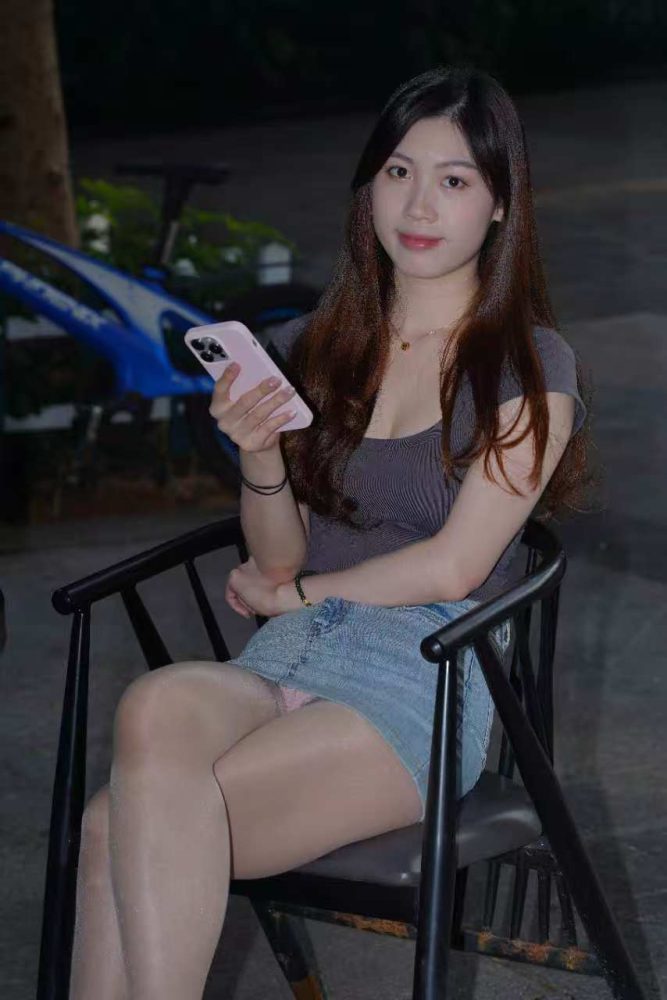 牛仔短裙丝袜美女（398P）84008-漫镜吧