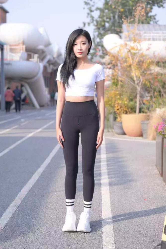 黑色瑜伽裤运动风小姐姐（597P）84019-漫镜吧