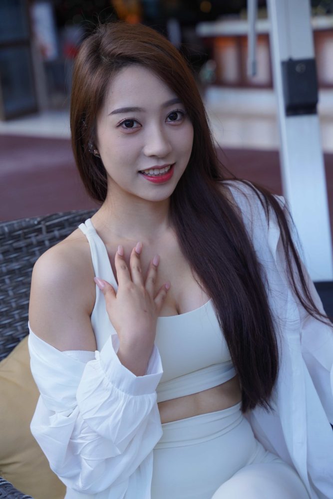 白色瑜伽套装（504P）84095-漫镜吧