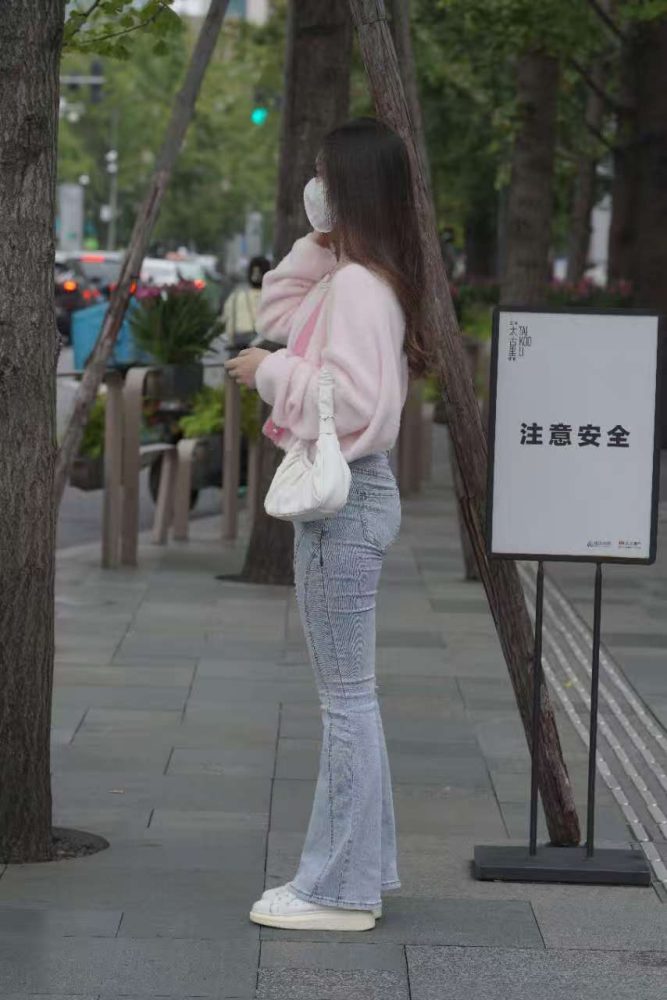 小香风喇叭牛仔裤（192P）85007-漫镜吧