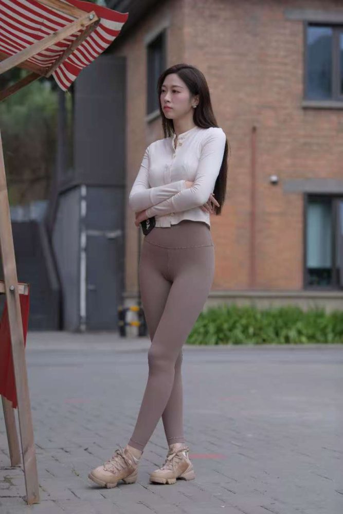 咖色瑜伽裤（543P）87050-漫镜吧