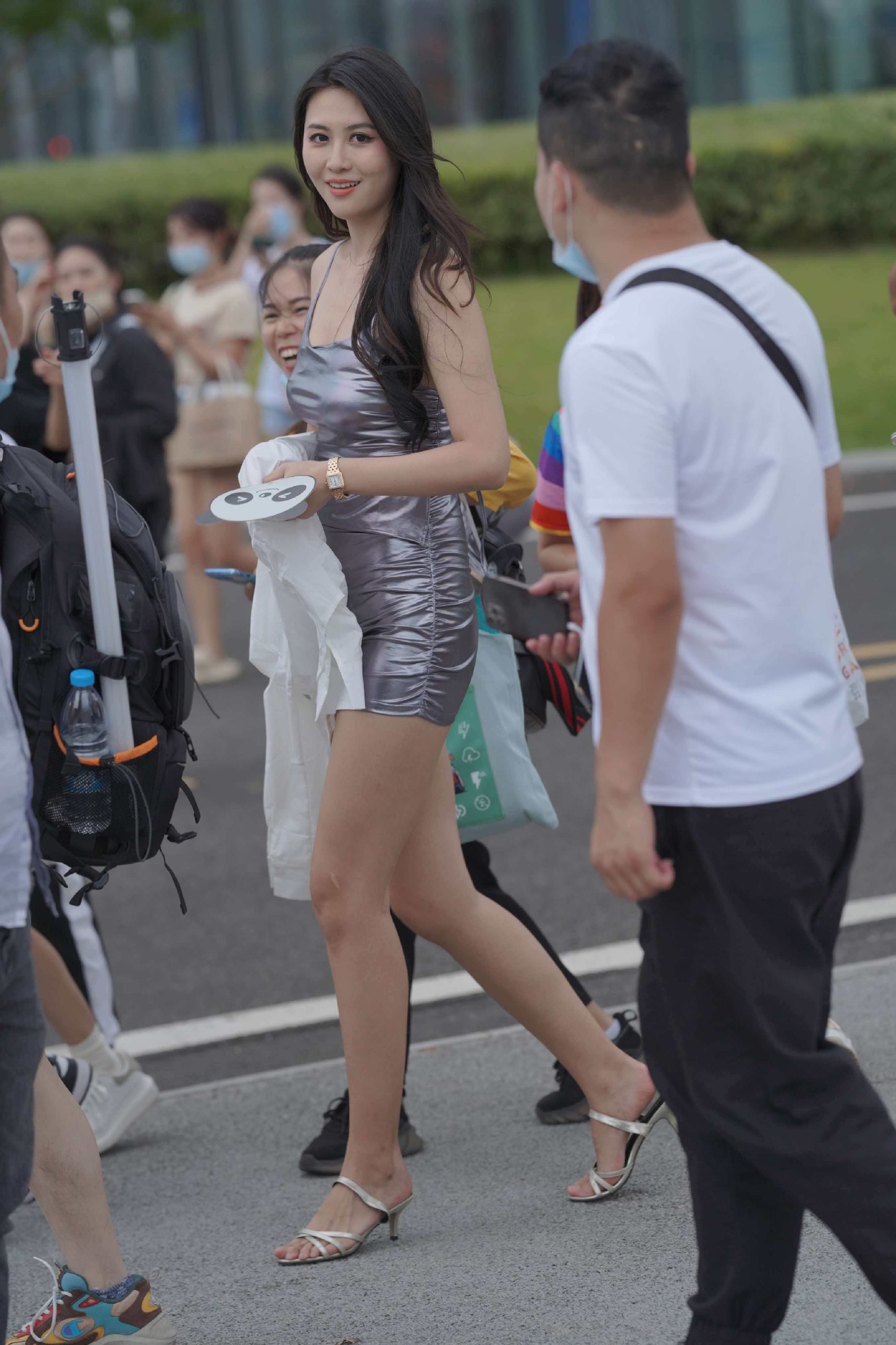 街拍作品 银色紧身包臀裙短美腿[236P2.47GB]-漫镜吧