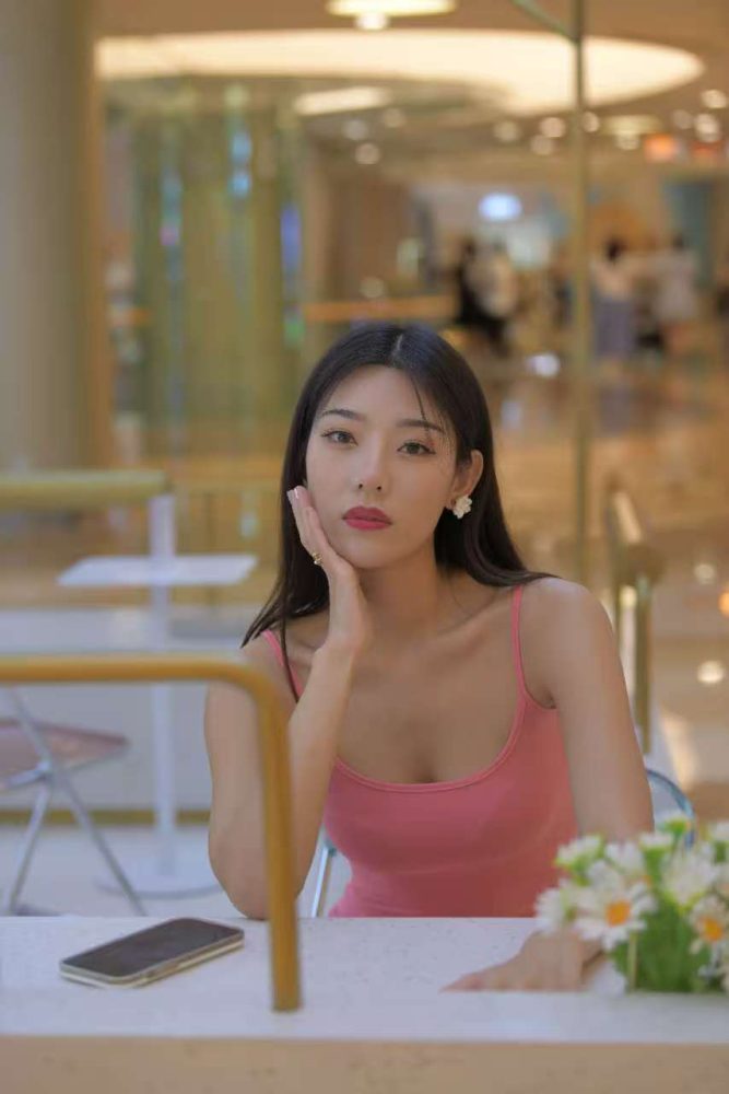 粉色吊带修身长裙（1000P+2V）87031-漫镜吧