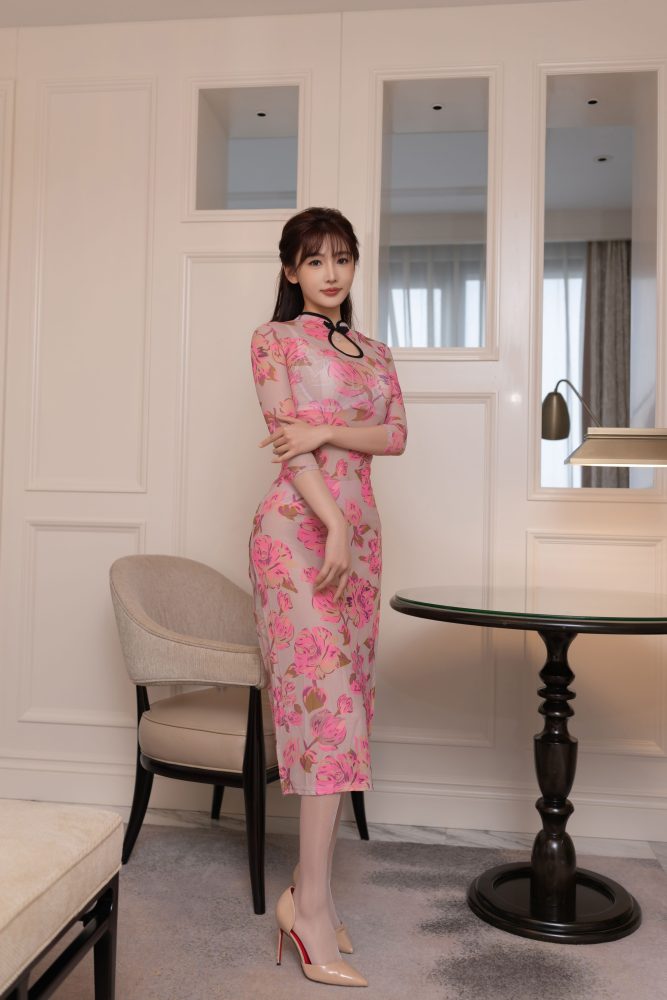 陆萱萱 旗袍[90P1.04GB]-漫镜吧