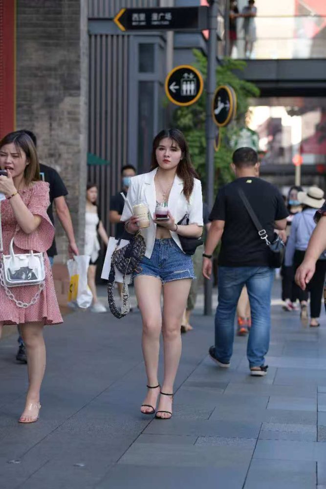 mmexport1764355515311