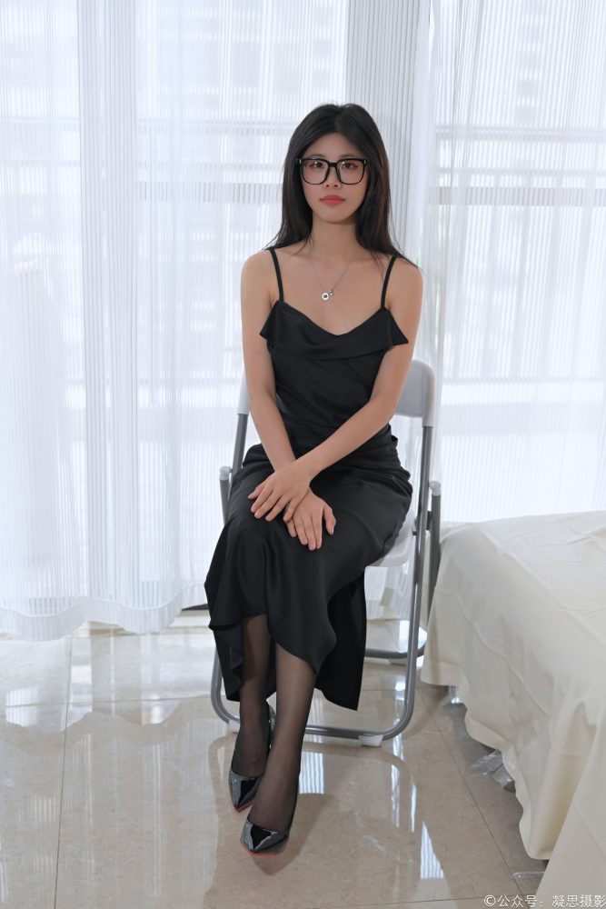 凝思摄影 No.010 木木包臀裙、黑丝、高跟鞋[136P+1V3.36GB]-漫镜吧