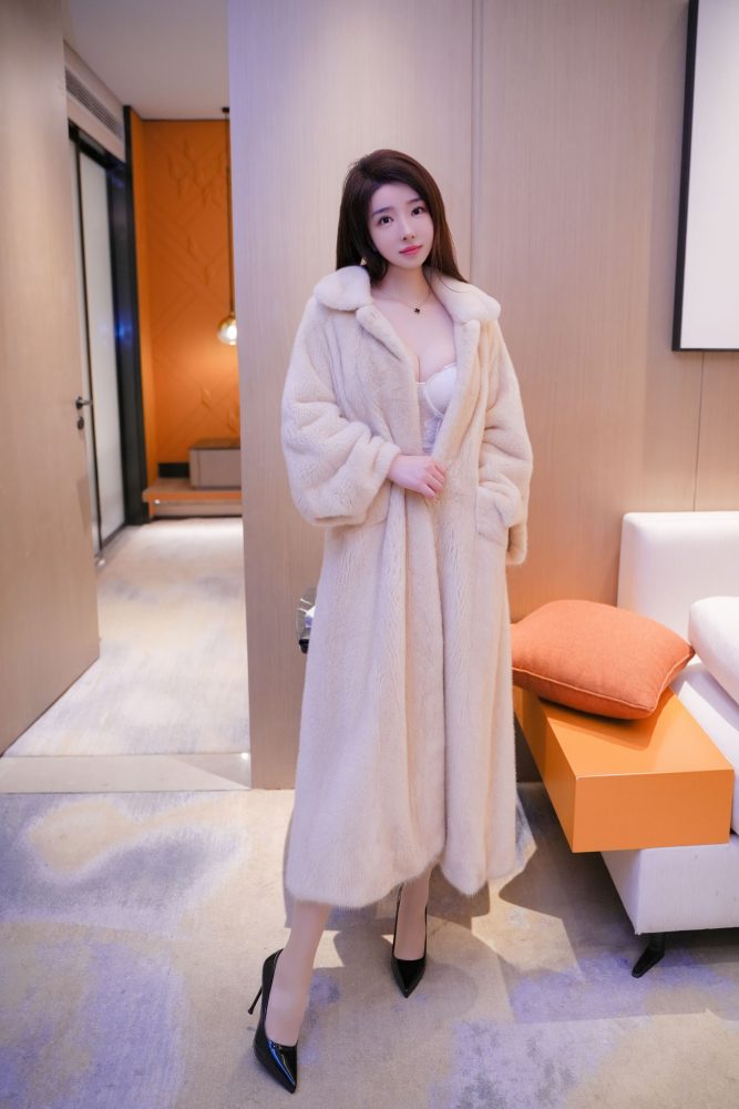 雨儿酱 皮草肉丝[90P1.51GB]-漫镜吧