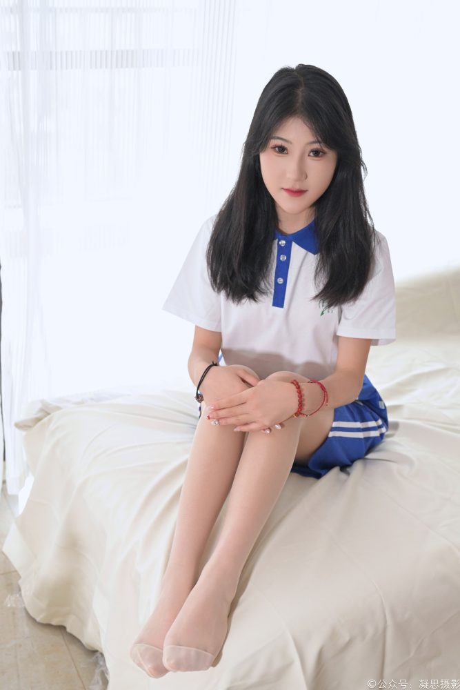 凝思摄影 No.009 琦琦校服、短白丝、连裤肉丝、帆布鞋-漫镜吧