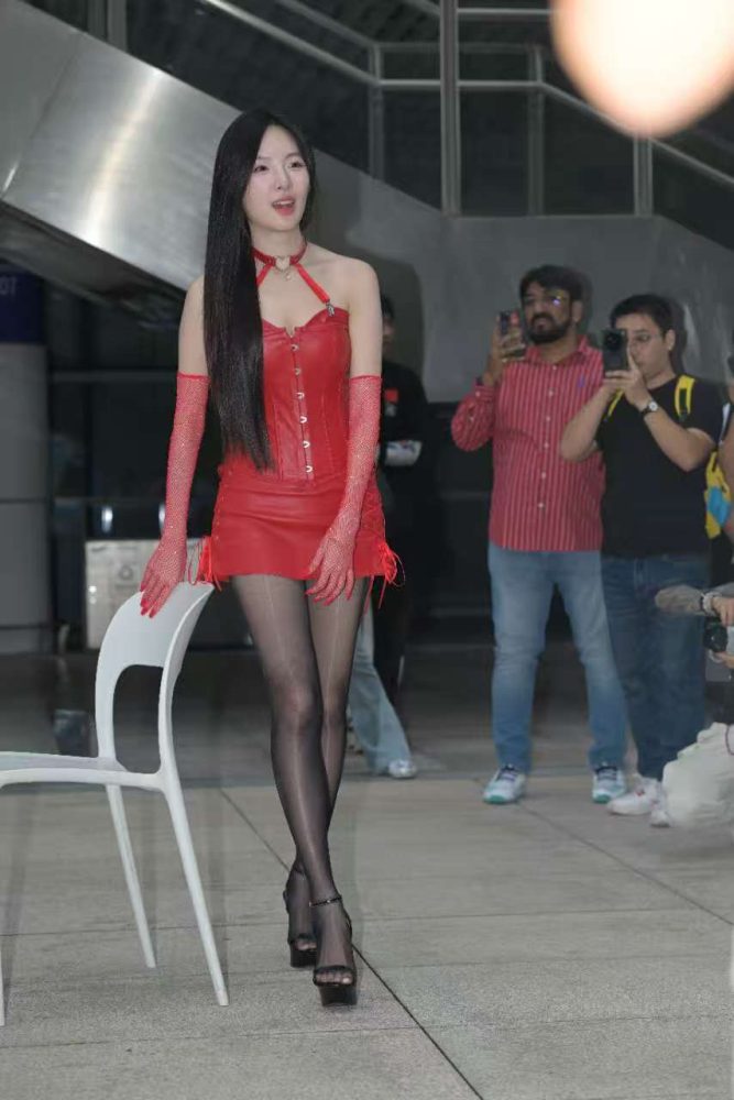 红裙诱人黑丝[137P3.21GB]85119-漫镜吧