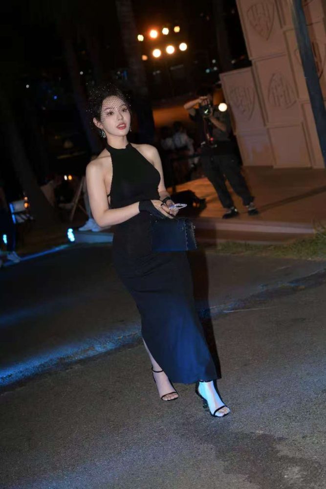 美背黑美人［116P2.74G］85187-漫镜吧