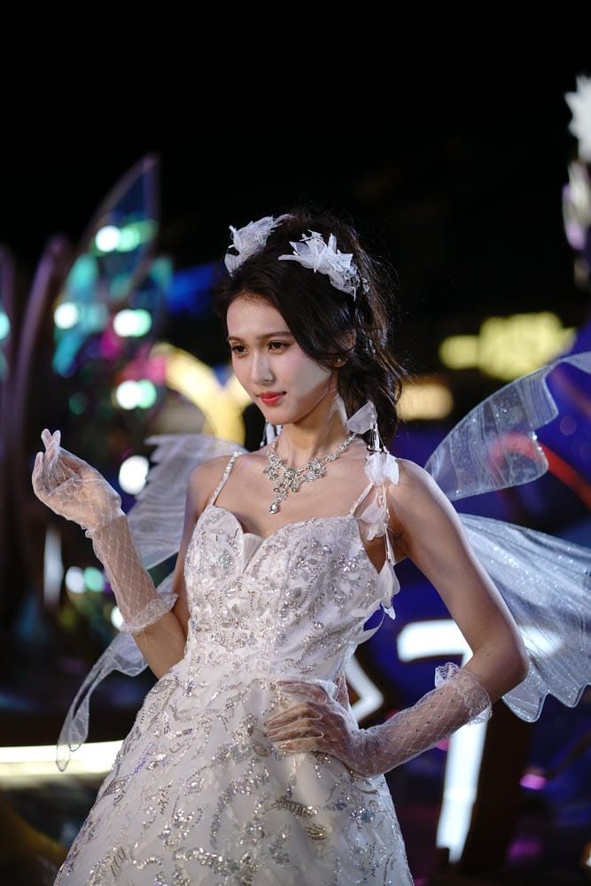 2025广州天德广场时尚秀B[680P+20V34.7GB]-漫镜吧