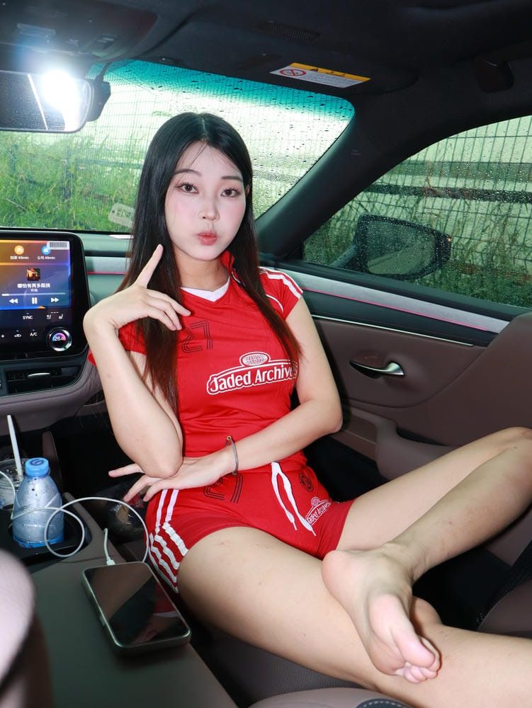 图片[3]-个人约拍 No.015 车拍03年小妹[350P+43V5.85GB]-漫镜吧
