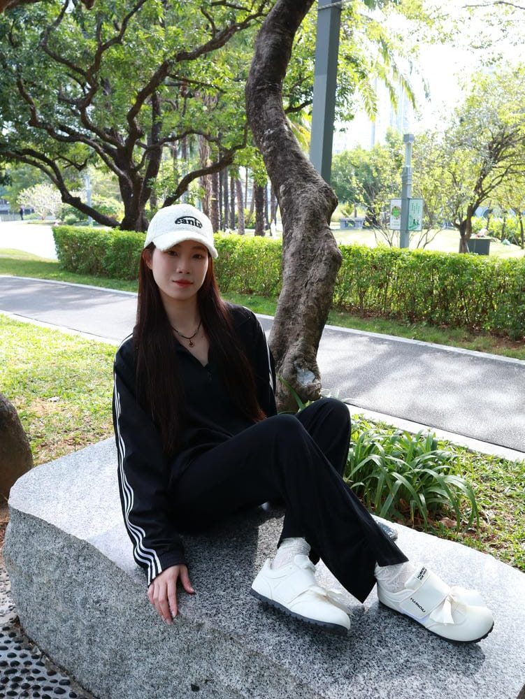 个人约拍 No.032 黑衣草地[434P+125V7.07GB]-漫镜吧