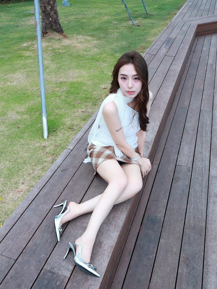 图片[3]-个人约拍 No.028 高颜值萌妹户外草地[410P+61V6.56GB]-漫镜吧