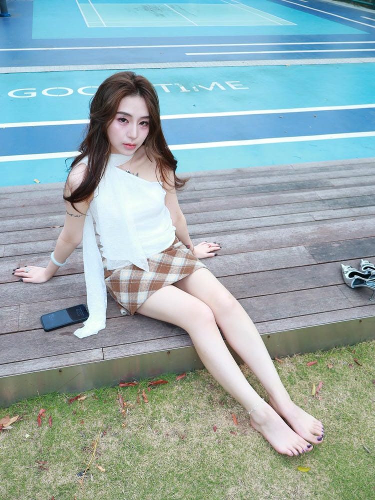图片[4]-个人约拍 No.028 高颜值萌妹户外草地[410P+61V6.56GB]-漫镜吧