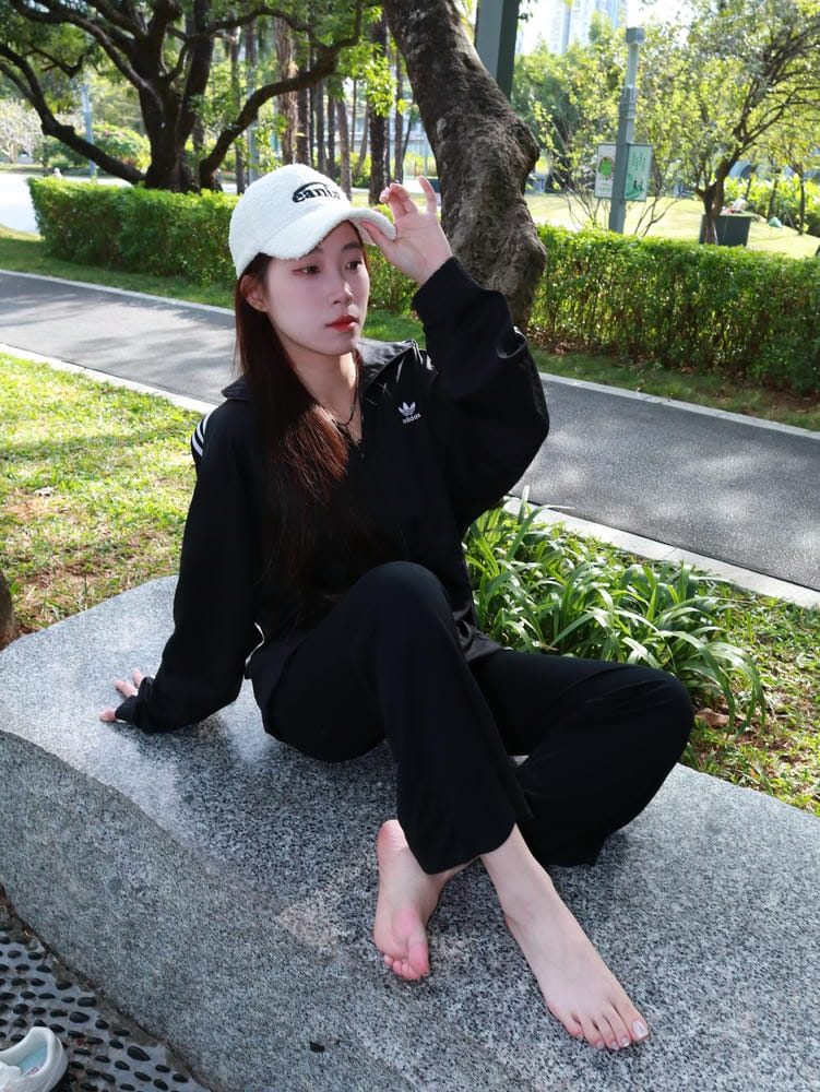 图片[3]-个人约拍 No.032 黑衣草地[434P+125V7.07GB]-漫镜吧