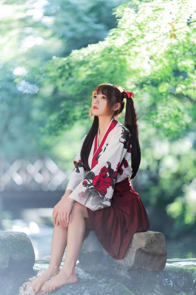 【免费】穿汉服的双马尾女孩【35P】20025-漫镜吧