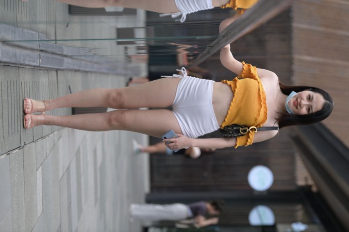 高腰白色短裤的漂亮女孩【767P】00065-漫镜吧