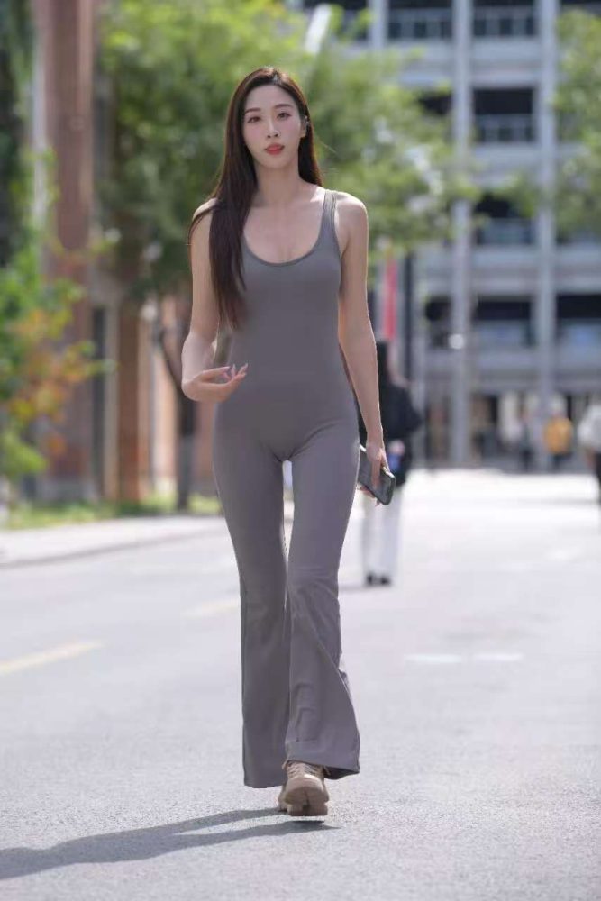 灰色连体衣穿搭（761P）87010-漫镜吧