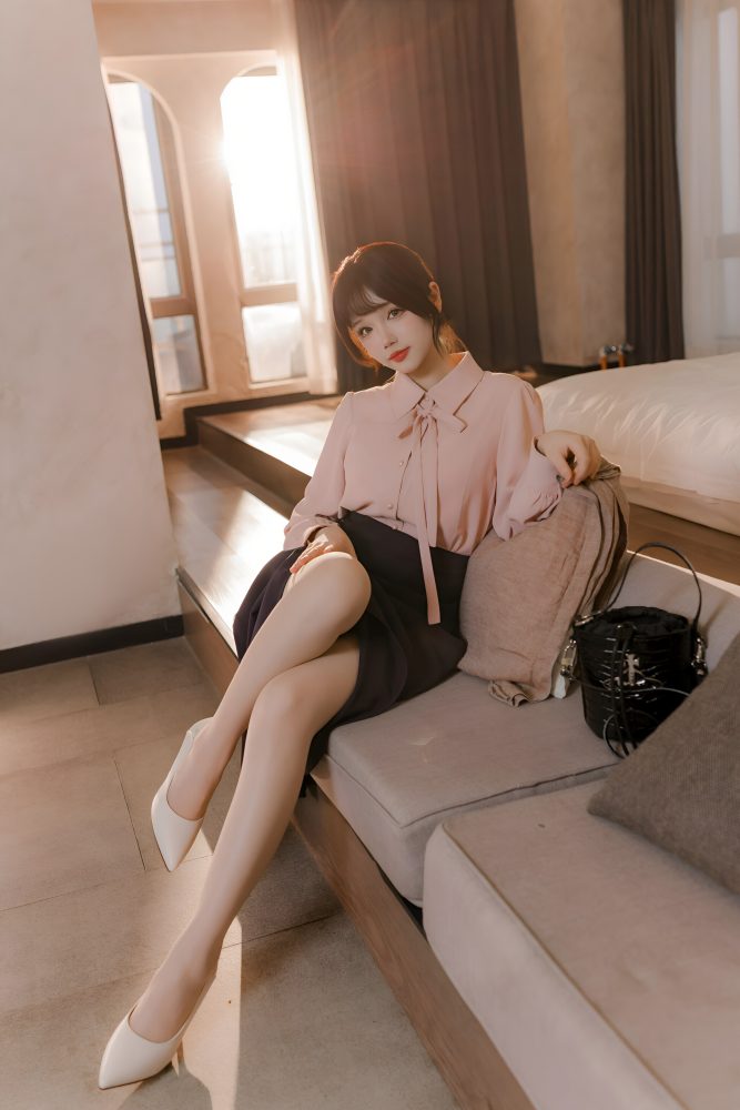 雪晴Astra 肉丝通勤OL[71P+1V]-漫镜吧