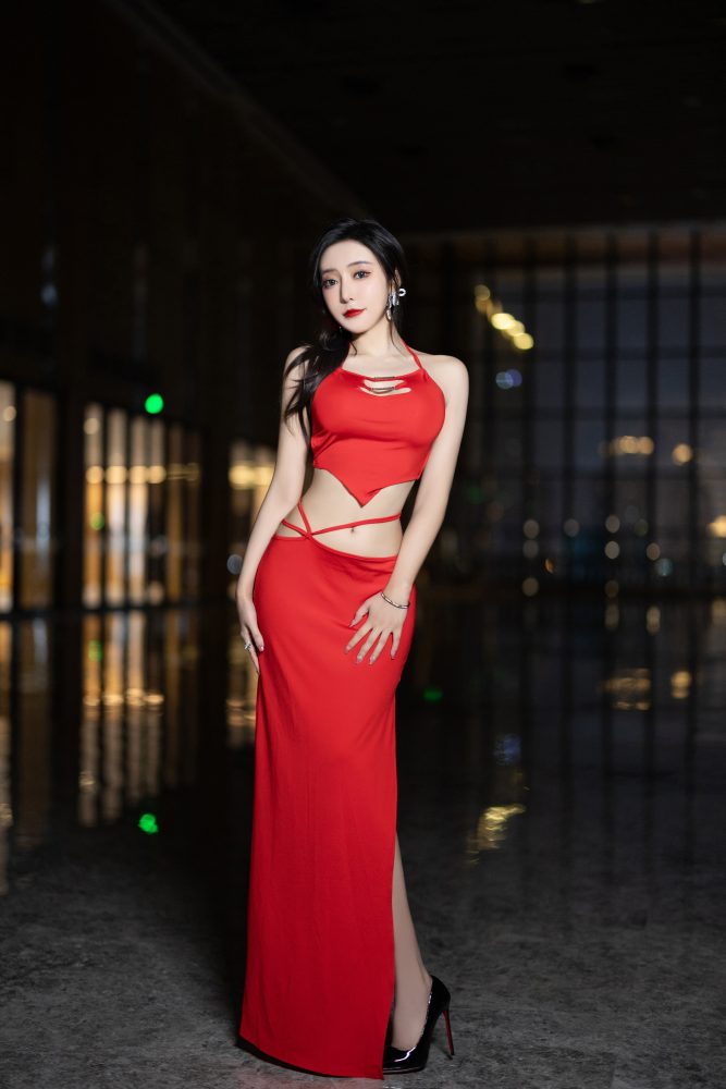 王馨瑶 杏色毛毛情趣[100P376MB]-漫镜吧