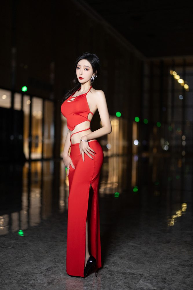 王馨瑶 杏色毛毛情趣[100P376MB]-漫镜吧