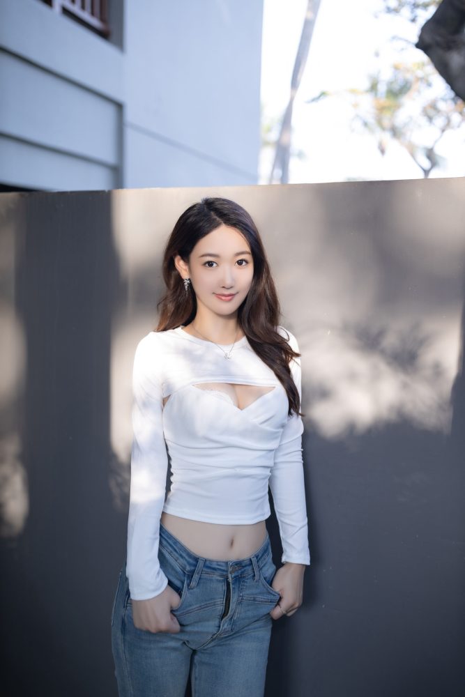 唐安琪 户外牛仔裤写真[81P1.04GB]-漫镜吧