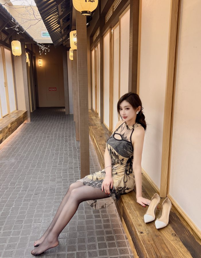 周妍希 国风旗袍[20P+1V208MB]-漫镜吧