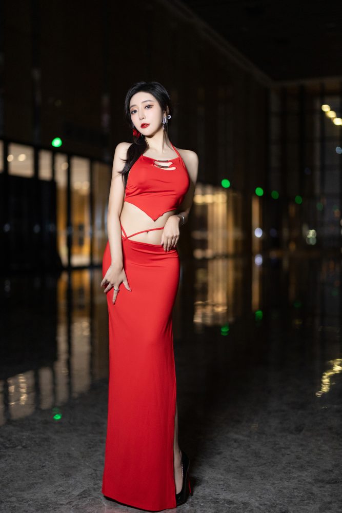 王馨瑶 杏色毛毛情趣[100P376MB]-漫镜吧