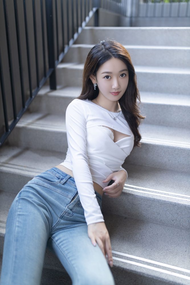 唐安琪 户外牛仔裤写真[81P1.04GB]-漫镜吧
