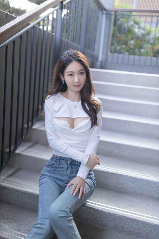 唐安琪 户外牛仔裤写真[81P1.04GB]-漫镜吧