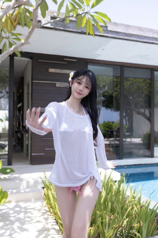 谢小蒽 白色泳装写真[101P1.34GB]-漫镜吧