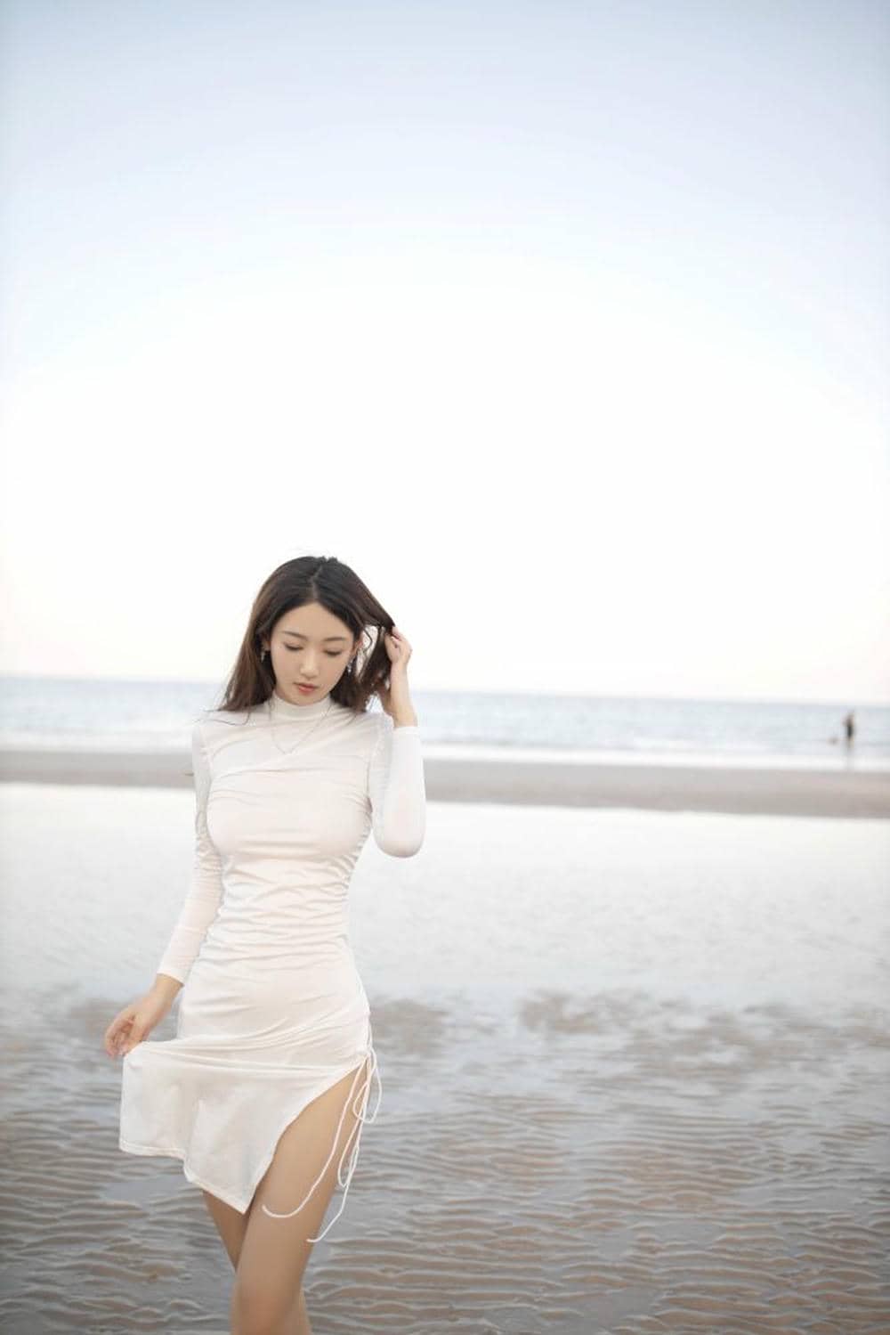 唐安琪 性感白裙激凸写真[80P913MB]-漫镜吧