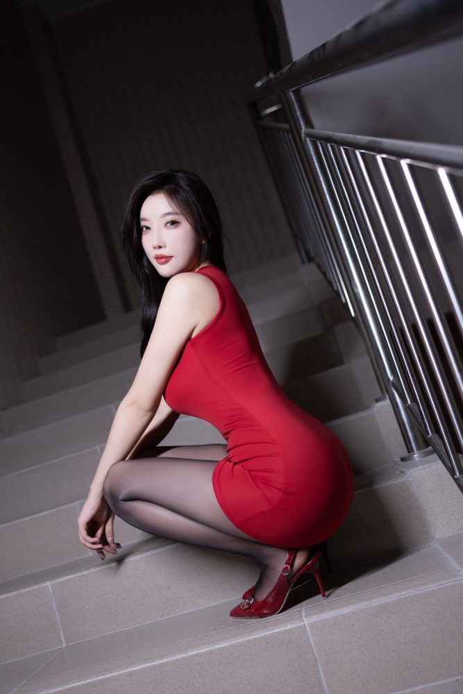 杨晨晨 红色连衣短裙[103P437MB]-漫镜吧