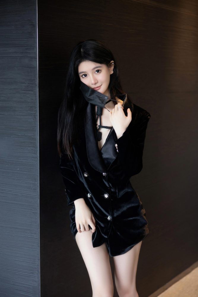 谢小蒽 黑色绳缚写真[113P1.86GB]-漫镜吧