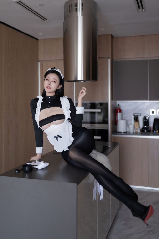 安然 黑丝女仆[90P880MB]-漫镜吧