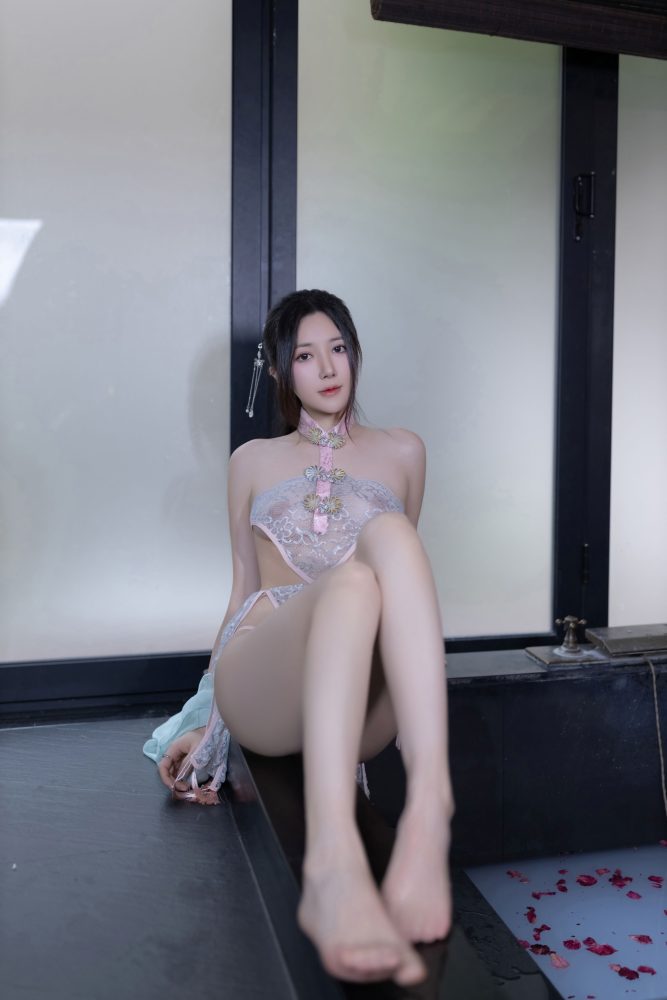 鱼子酱Fish 花瓣浴写真[86P968MB]-漫镜吧